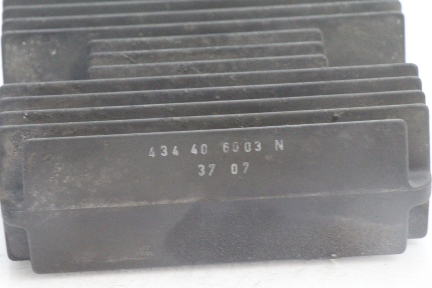 photo de REGULADOR DE CARGA PEUGEOT SATELIS 125 (2006 - 2009) - Zoom estado de uso