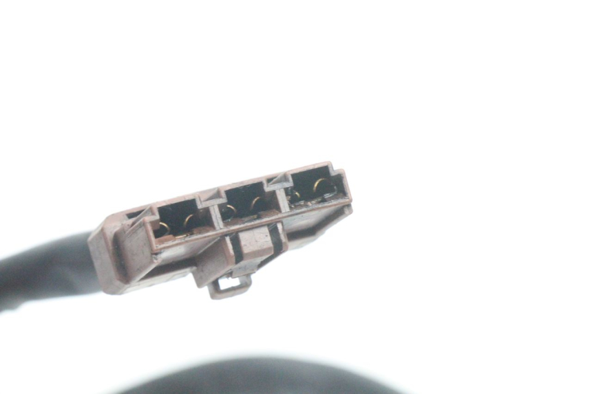photo de REGULADOR DE CARGA PEUGEOT SATELIS 125 (2006 - 2009) - Detalles de los puntos de fijación