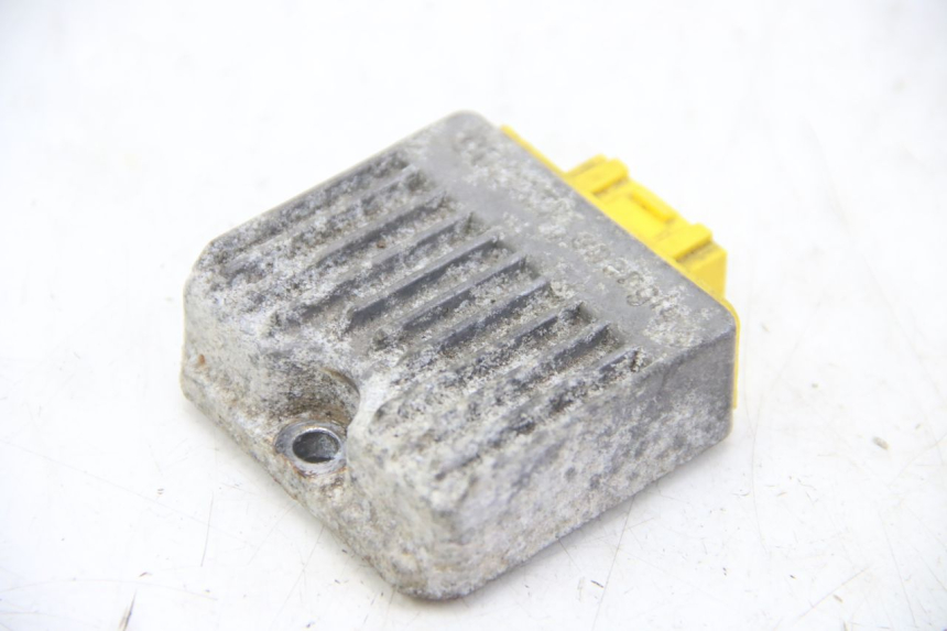 photo de REGULADOR DE CARGA APRILIA SCARABEO 4T 50 (2009 - 2017) - Detalle de la pieza