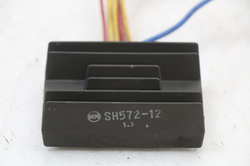 photo de REGULADOR APRILIA SCARABEO GT 125 (1999 - 2007) - Otra perspectiva