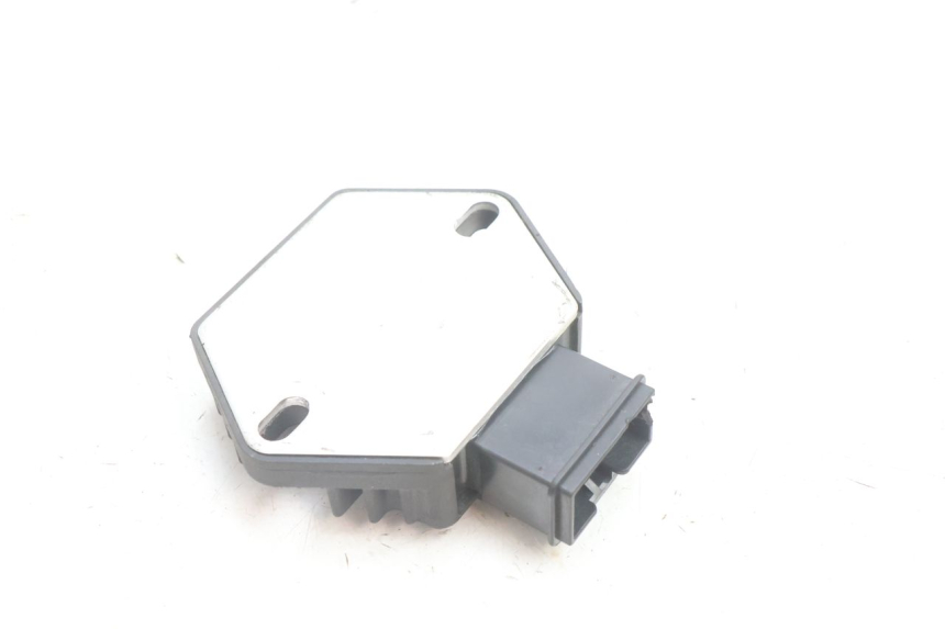 photo de REGULADOR HONDA SH 125 (2001 - 2003) - Zoom estado de uso