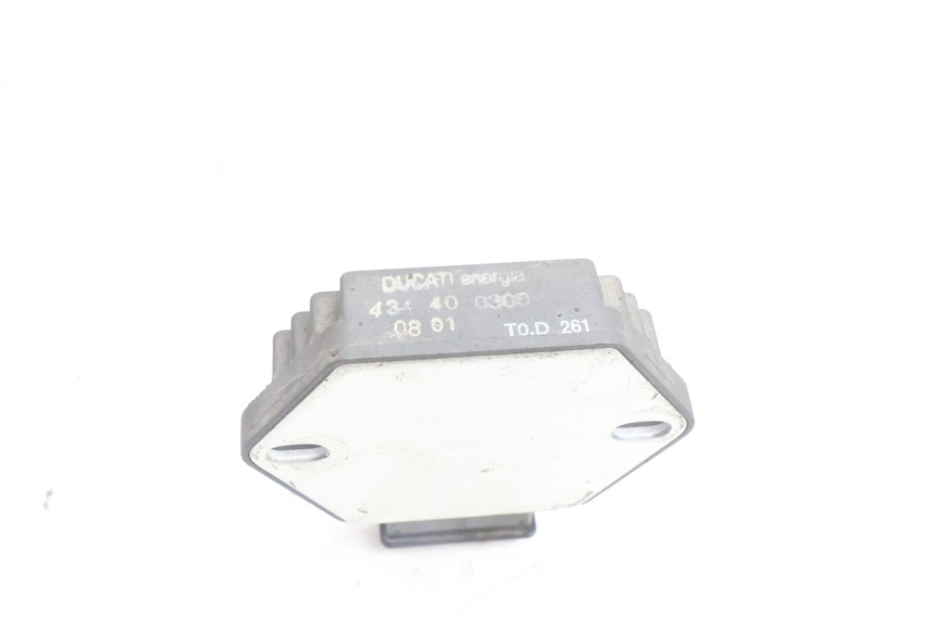 photo de REGULADOR HONDA SH 125 (2001 - 2003) - Primer plano técnico