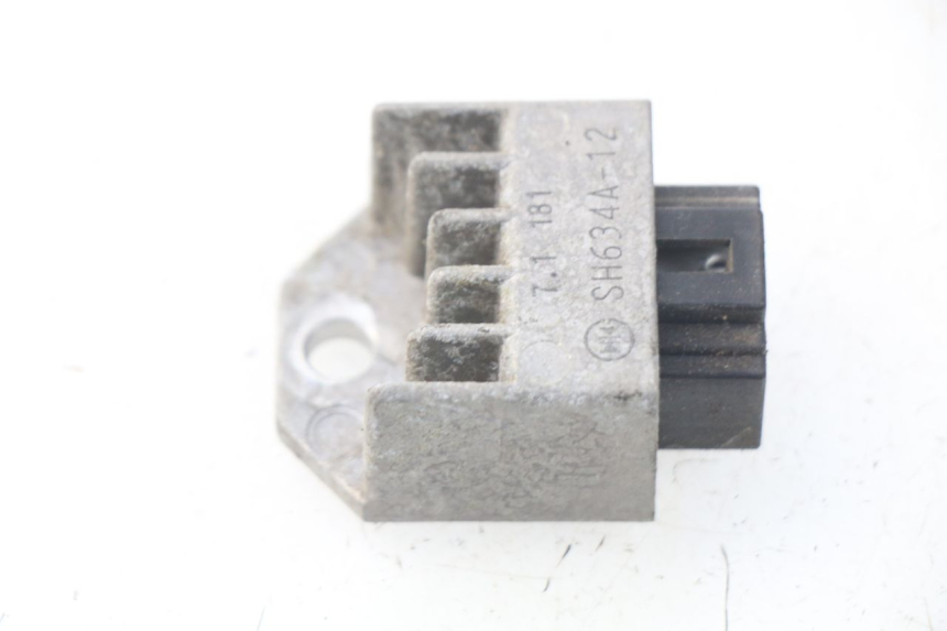 photo de REGULADOR HONDA SJ BALI 50 (1996 - 1999) - Otra perspectiva