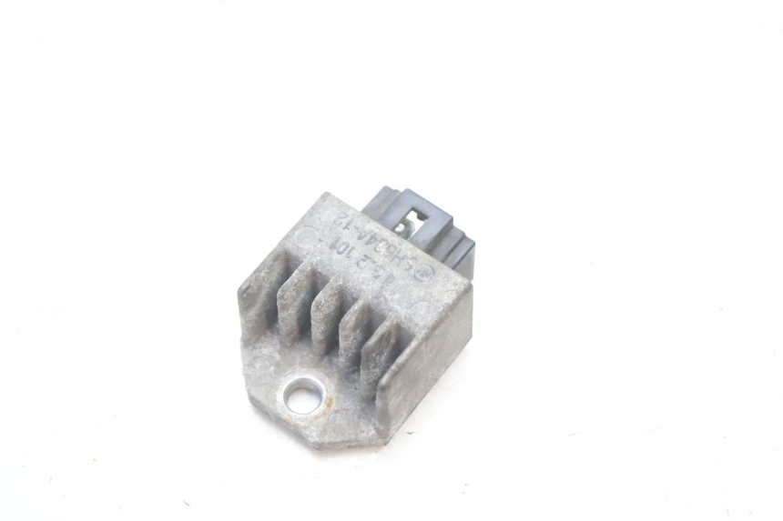 photo de REGULADOR PEUGEOT SPEEDFIGHT 2 AC 50 (2000 - 2009) - Detalle de la pieza