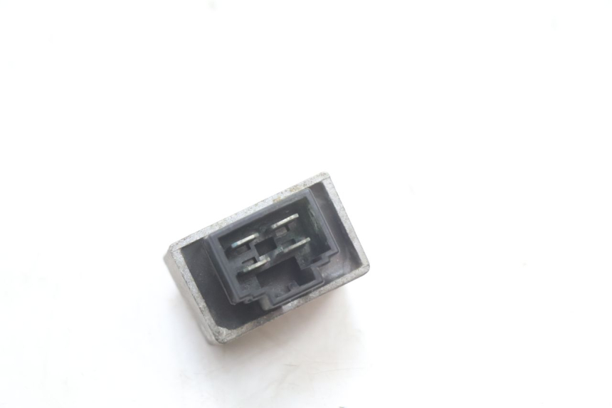 photo de REGULADOR PEUGEOT SPEEDFIGHT 2 AC 50 (2000 - 2009) - Zoom estado de uso