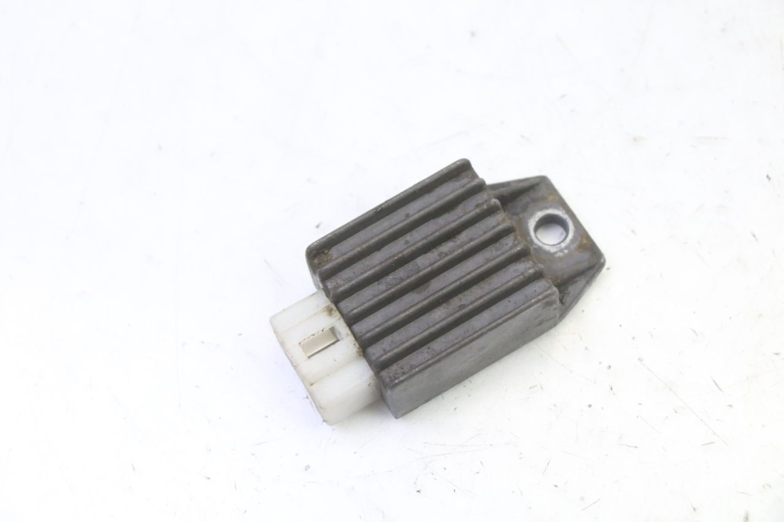 photo de REGULADOR DE CARGA PEUGEOT SPEEDFIGHT 3 AIR 50 (2009 - 2015) - Vista principal