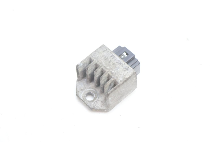 photo de REGULADOR DE CARGA PEUGEOT SPEEDFIGHT LC 50 (1996 - 2002) - Detalle de la pieza