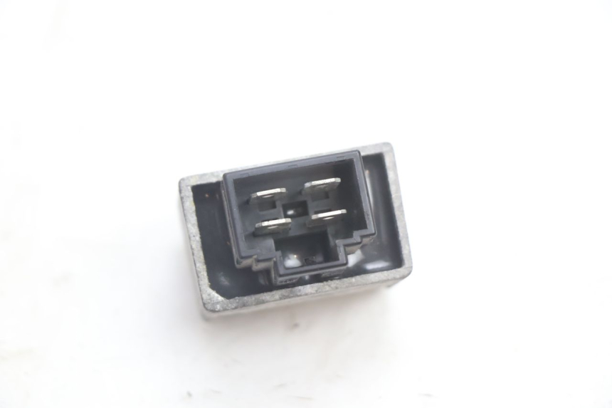 photo de REGULADOR DE CARGA PEUGEOT SPEEDFIGHT LC 50 (1996 - 2002) - Zoom estado de uso