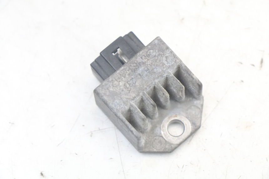 photo de REGULADOR DE CARGA PEUGEOT SPEEDFIGHT 100 (1997 - 2007) - Vista principal