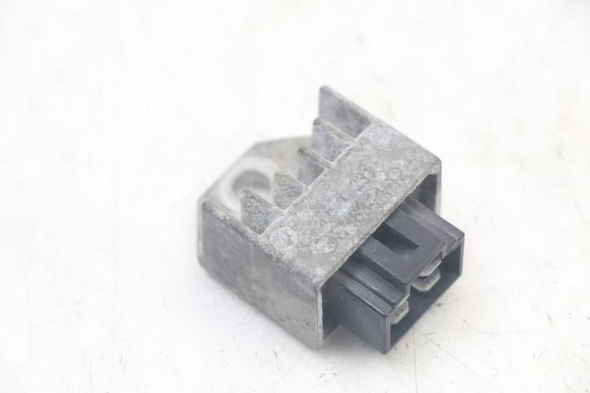 photo de REGULADOR DE CARGA PEUGEOT SPEEDFIGHT 100 (1997 - 2007) - Detalle de la pieza