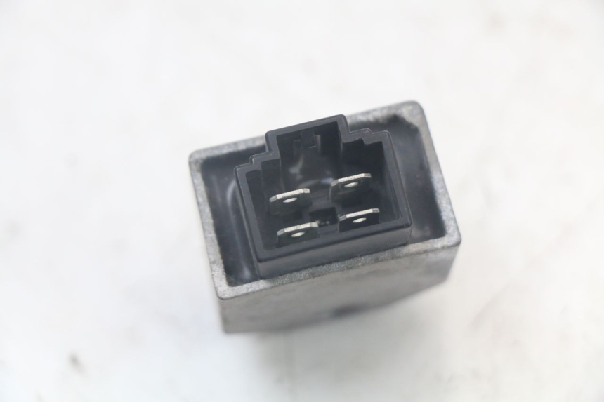 photo de REGULADOR DE CARGA PEUGEOT SPEEDFIGHT 100 (1997 - 2007) - Zoom estado de uso