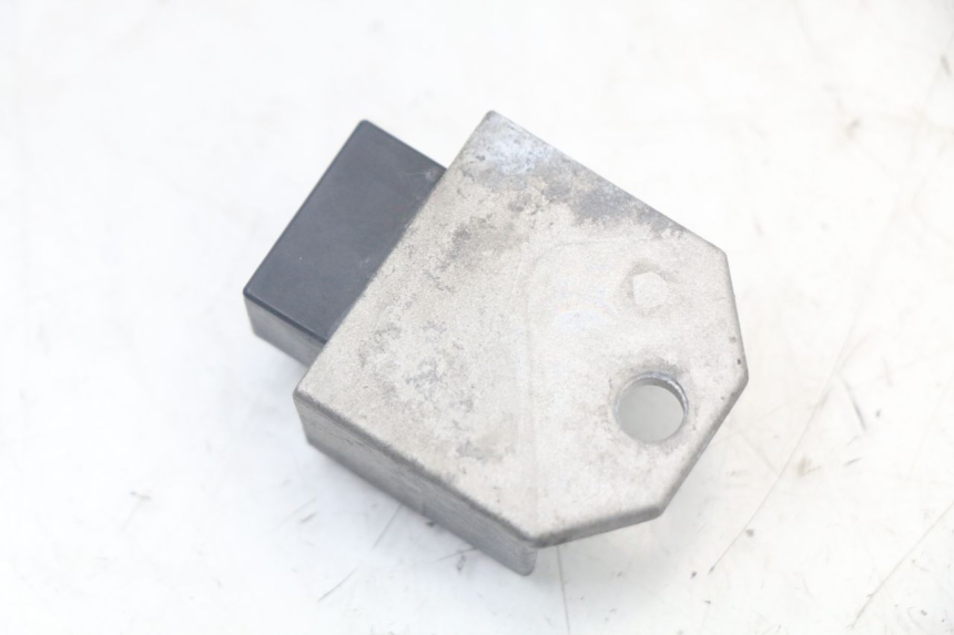 photo de REGULADOR DE CARGA PEUGEOT SPEEDFIGHT 100 (1997 - 2007) - Otra perspectiva