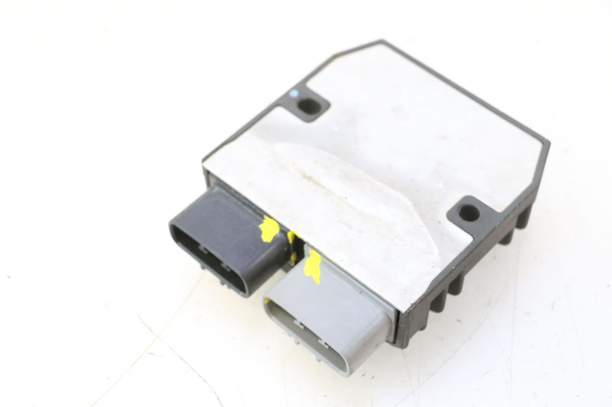 photo de REGULADOR CAN-AM SPYDER RS 1000 (2008 - 2012) - Detalle de la pieza