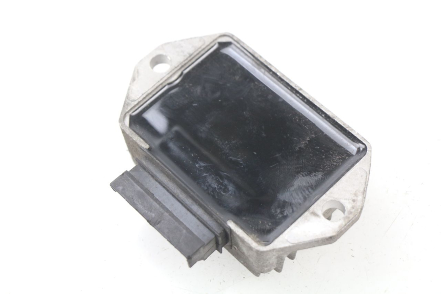 photo de REGULADOR DE CARGA APRILIA SR 2T 50 (2012 - 2017) - Detalle de la pieza