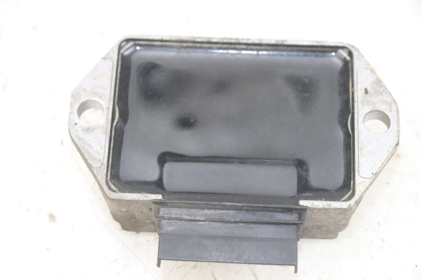 photo de REGULADOR DE CARGA APRILIA SR 2T 50 (2012 - 2017) - Detalle de la pieza