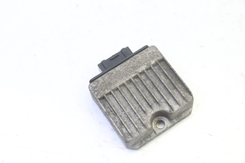 photo de REGULADOR DE CARGA APRILIA SR R 2T LC 50 (2018 - 2021) - Detalle de la pieza