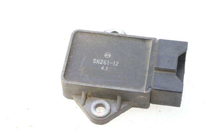 photo de REGULADOR HONDA ST PAN EUROPEAN 1100 (1990 - 2002) - Otra perspectiva