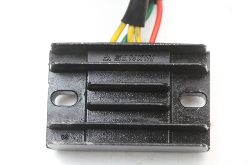 photo de REGULADOR PEUGEOT STREETZONE I 2T 50 (2018 - 2020) - Detalle de la pieza