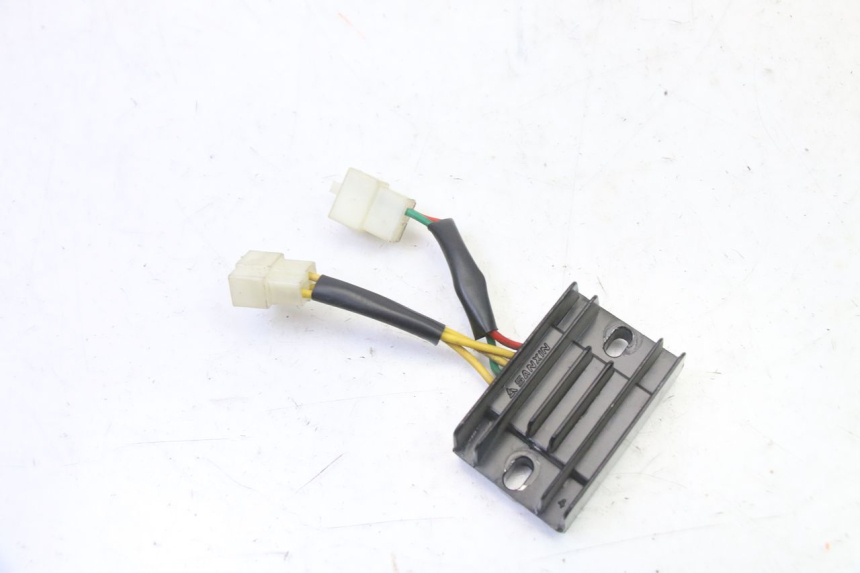 photo de REGULADOR PEUGEOT STREETZONE I 2T 50 (2018 - 2020) - Vista principal