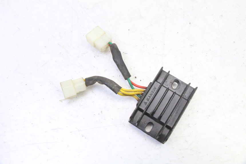 photo de REGULADOR PEUGEOT STREETZONE I NAKED 2T 50 (2018 - 2020) - Vista principal