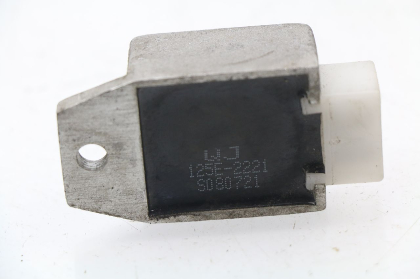 photo de REGULADOR TNT MOTOR STRIKE 50 (2008 - 2010) - Detalle de la pieza