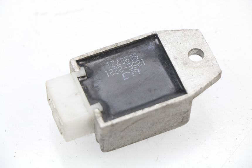 photo de REGULADOR TNT MOTOR STRIKE 50 (2008 - 2010) - Otra perspectiva