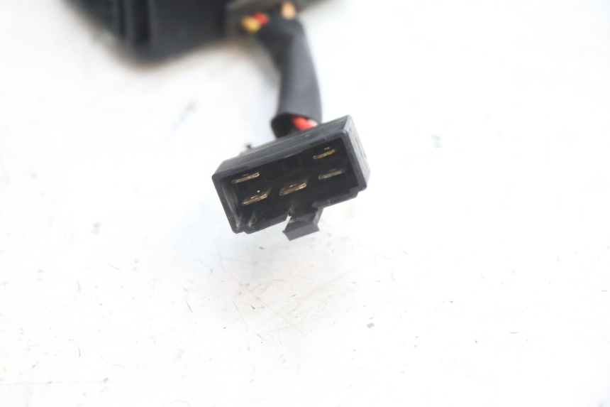 photo de REGULADOR KYMCO SUPER 8 2T 50 (2007 - 2013) - Primer plano técnico