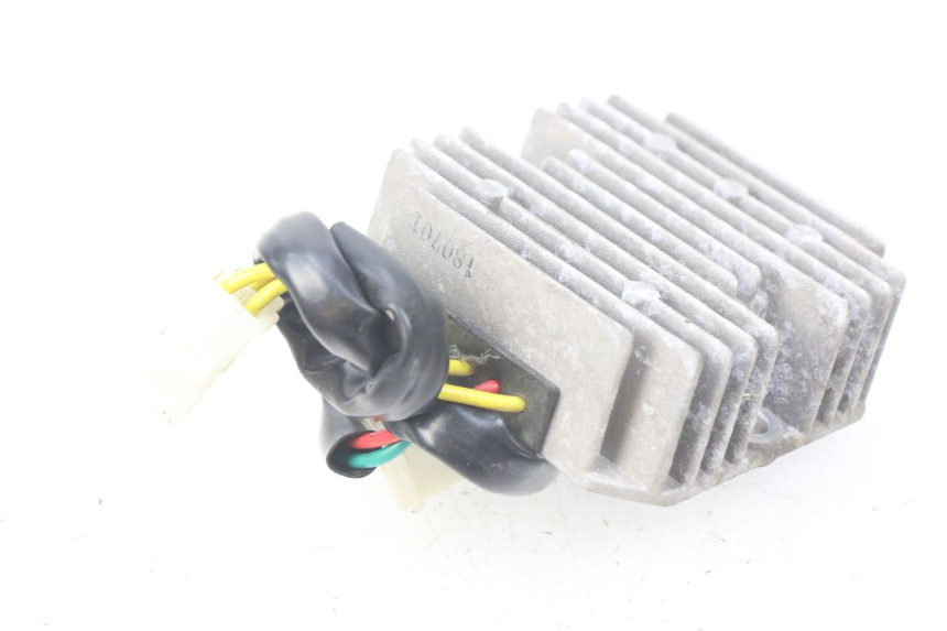 photo de REGULADOR KYMCO SUPER 8 4T 50 (2018 - 2020) - Otra perspectiva