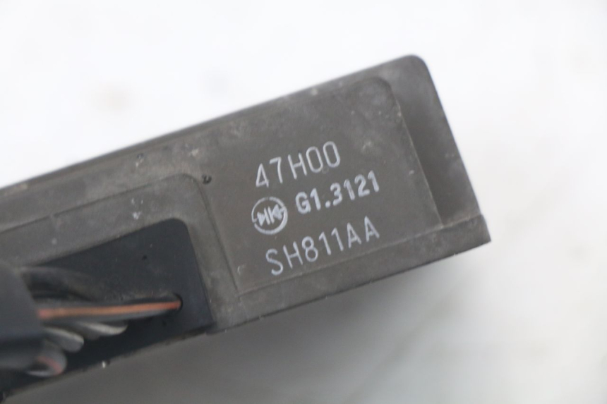 photo de REGULADOR SUZUKI GSR 750 (2011 - 2017) - Otra perspectiva