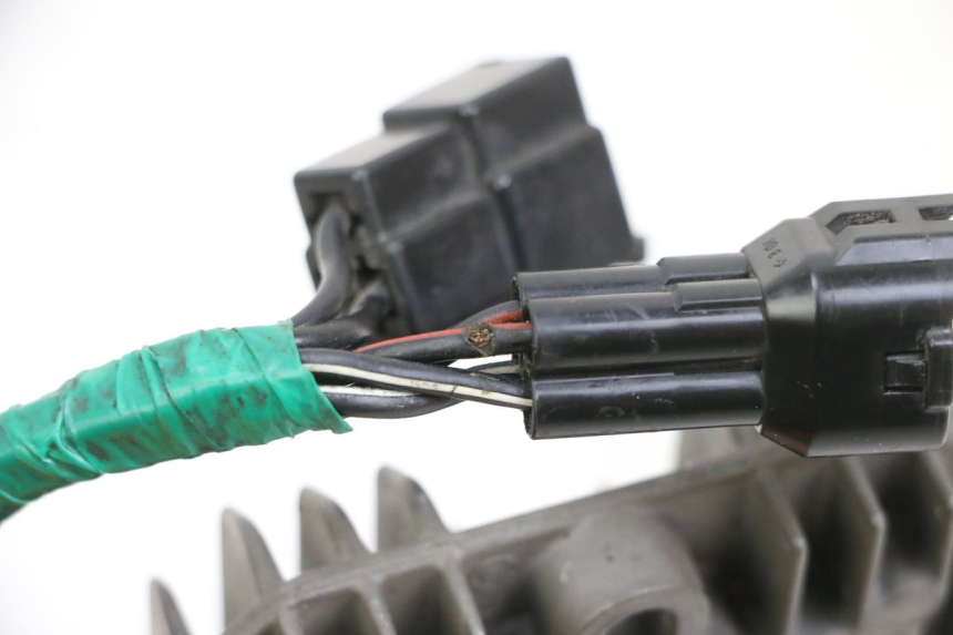 photo de REGULADOR SUZUKI SV S 650 (2003 - 2009) - Zoom estado de uso