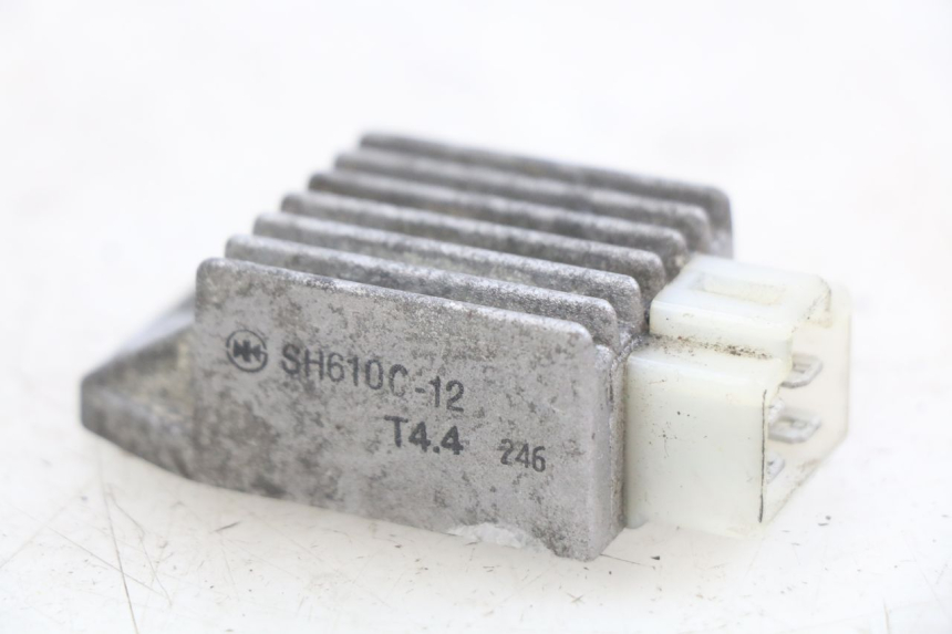 photo de REGULADOR DE CARGA PEUGEOT SV 125 (1991 - 1994) - Zoom estado de uso