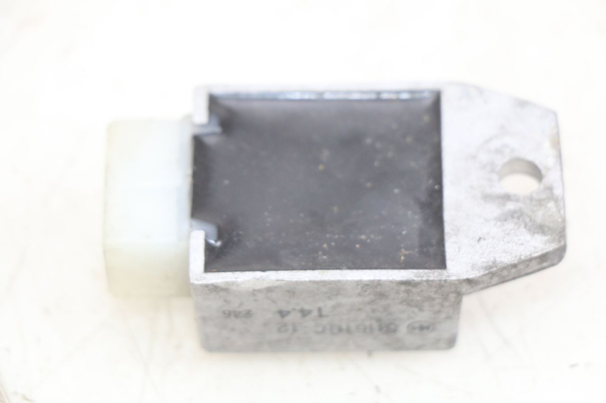 photo de REGULADOR DE CARGA PEUGEOT SV 125 (1991 - 1994) - Otra perspectiva