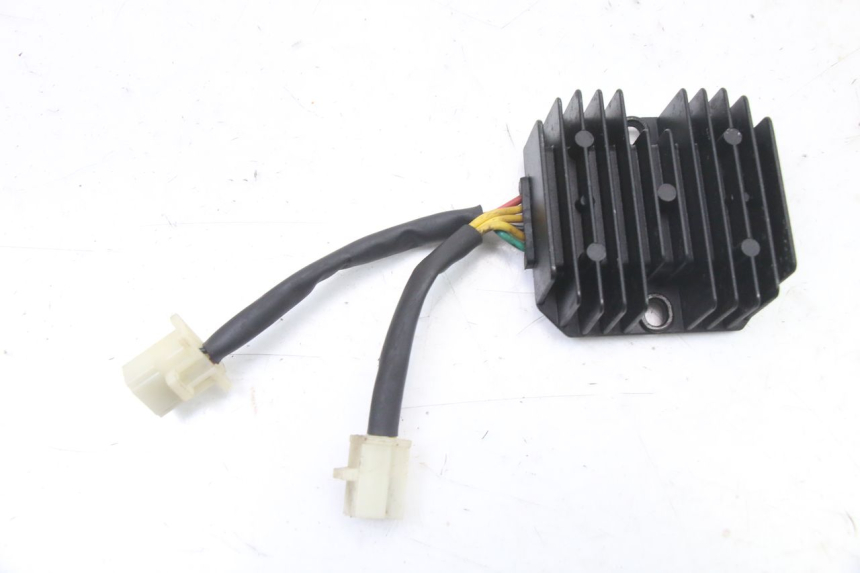 photo de REGULADOR DE CARGA SYM FIDDLE 3 III 125 (2014 - 2020) - Detalle de la pieza