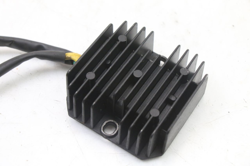 photo de REGULADOR DE CARGA SYM FIDDLE 3 III 125 (2014 - 2020) - Zoom estado de uso