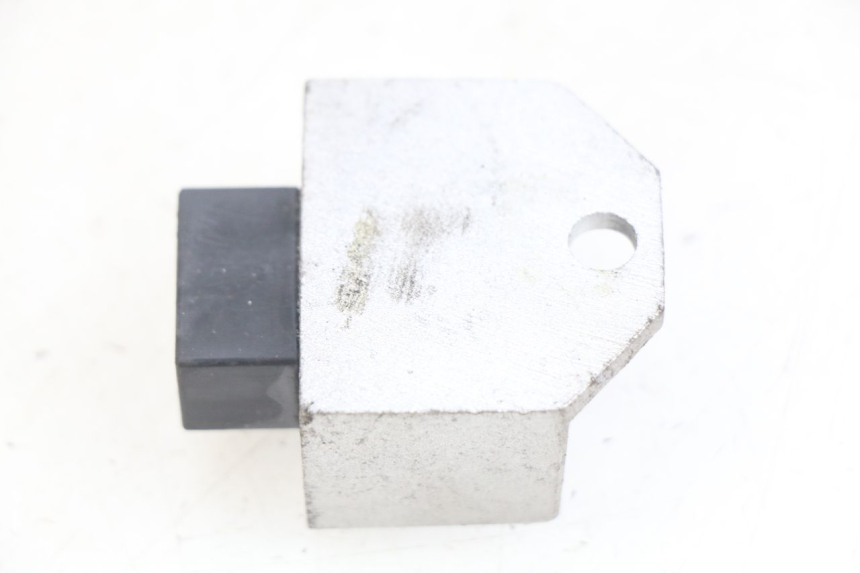 photo de REGULADOR DE CARGA SYM SYMPHONY 125 (2009 - 2015) - Zoom estado de uso