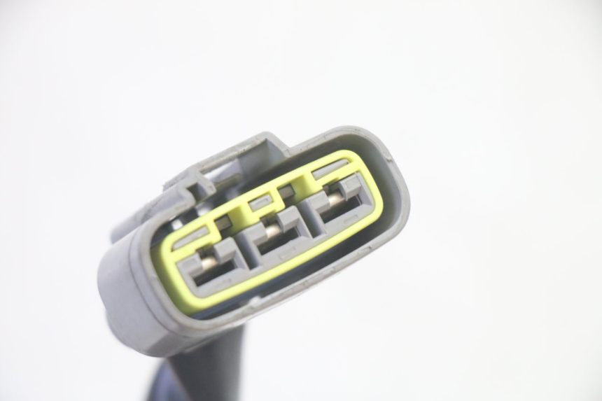 photo de REGULADOR YAMAHA TDM ABS 900 (2002 - 2014) - Detalles de los puntos de fijación