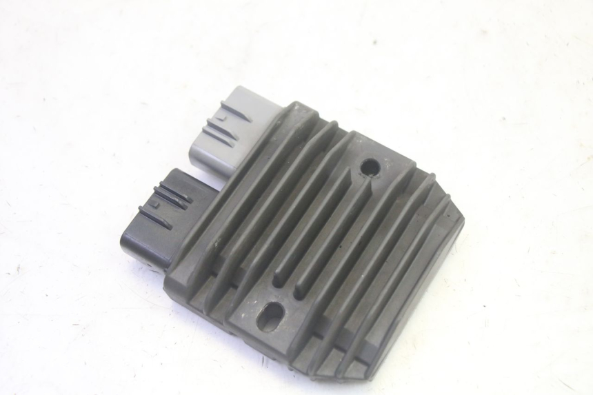 photo de REGULADOR YAMAHA TDM ABS 900 (2002 - 2014) - Estado de la superficie y material