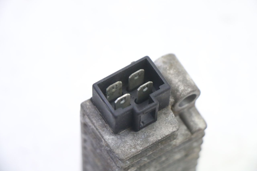 photo de REGULADOR DE CARGA YAMAHA TDR DELTABOX 125 (1997 - 2003) - Otra perspectiva