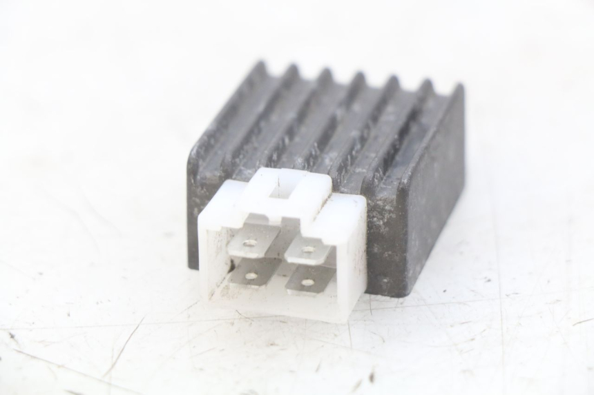 photo de REGULADOR DE CARGA PEUGEOT TKR TREKKER FURIOUS 50 (2005 - 2014) - Detalle de la pieza