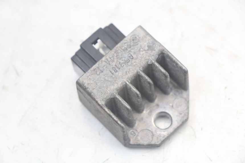 photo de REGULADOR DE CARGA PEUGEOT TKR TREKKER FURIOUS 50 (2005 - 2014) - Detalle de la pieza