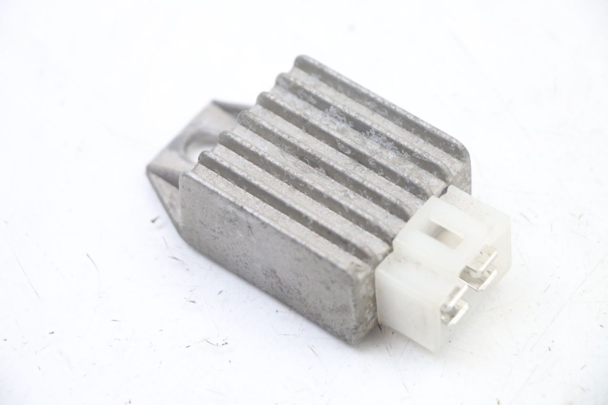 photo de REGULADOR TNT MOTOR ROMA 10' 2T 50 (2011 - 2018) - Vista principal