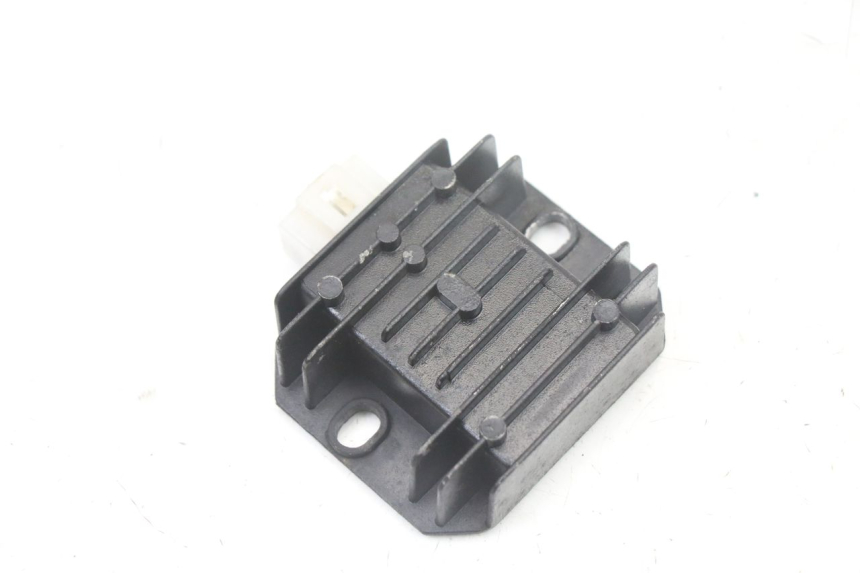 photo de REGULADOR DE CARGA TNT MOTOR ROMA 10' 4T 50 (2019 - 2022) - Detalle de la pieza