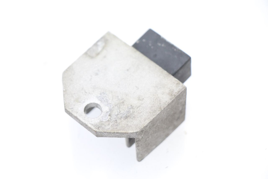 photo de REGULADOR SYM TONIK 125 (2010 - 2014) - Detalle de la pieza