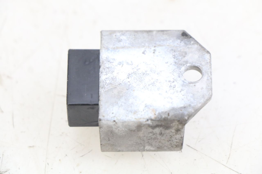 photo de REGULADOR DE CARGA PEUGEOT TREKKER 50 (1998 - 2004) - Detalle de la pieza