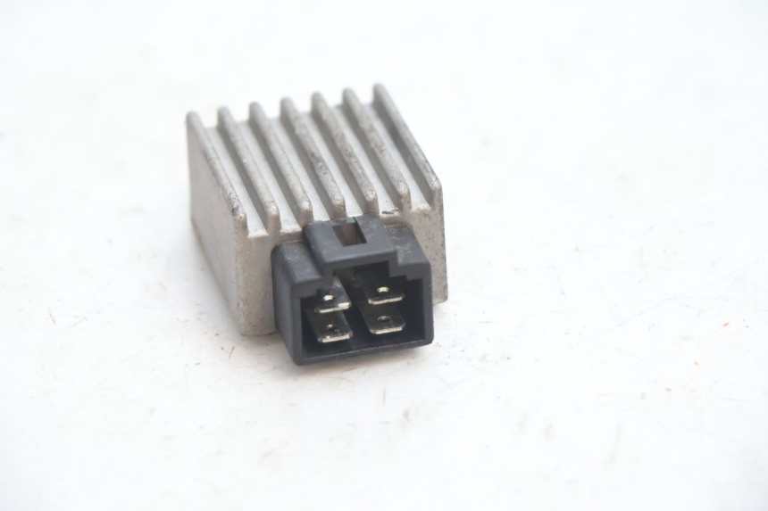 photo de REGULADOR DE CARGA PEUGEOT TREKKER 50 (1995 - 2004) - Zoom estado de uso