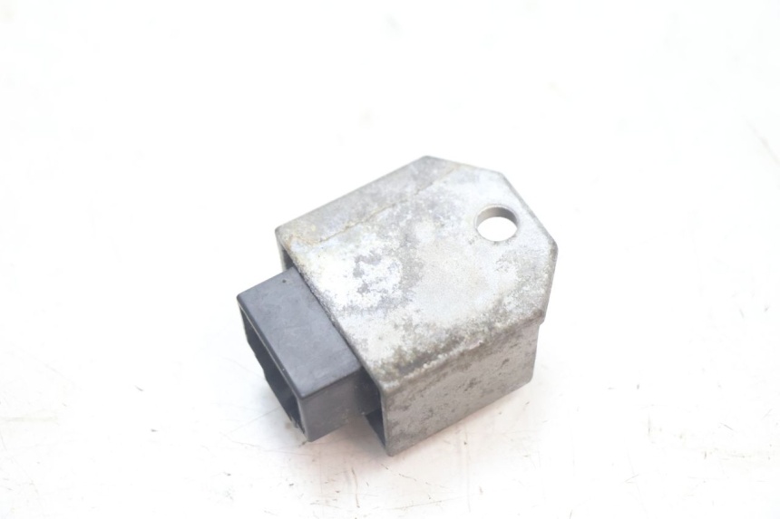 photo de REGULADOR DE CARGA PEUGEOT TREKKER 50 (1995 - 2004) - Zoom estado de uso