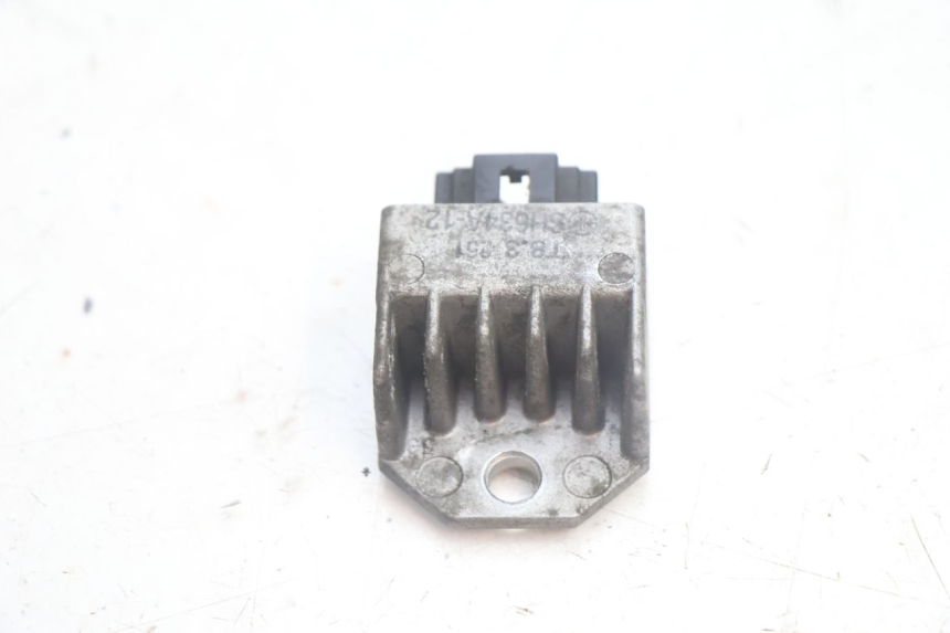 photo de REGULADOR DE CARGA PEUGEOT TREKKER 50 (1995 - 2004) - Detalle de la pieza