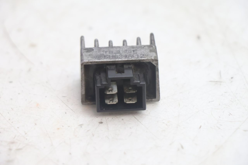 photo de REGULADOR DE CARGA PEUGEOT TREKKER 50 (1995 - 2004) - Zoom estado de uso