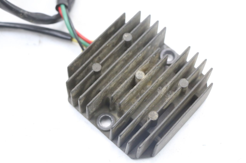 photo de REGULADOR DE CARGA HONDA TRX 300 (1988 - 2000) - Zoom estado de uso