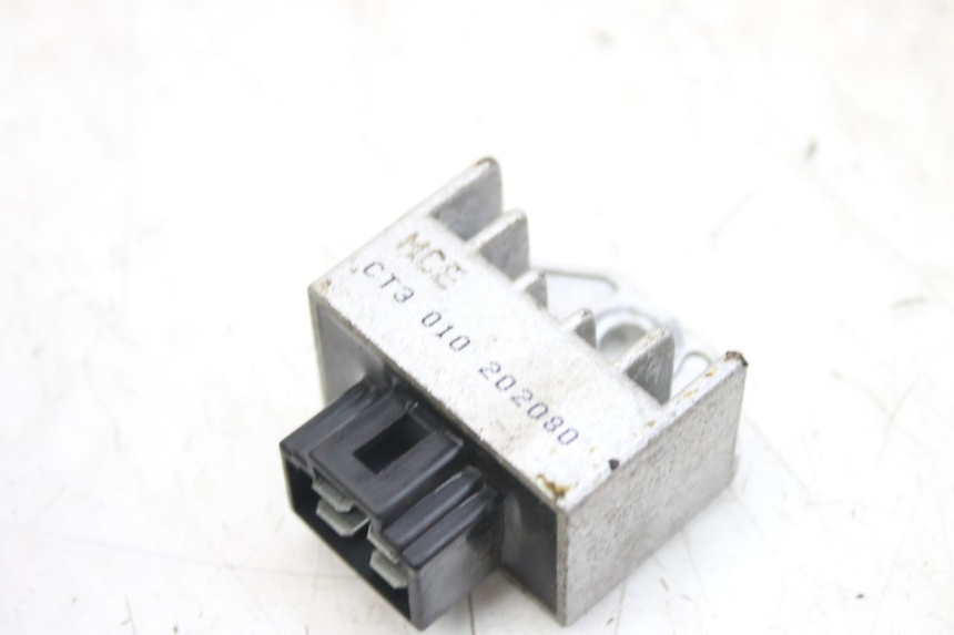 photo de REGULADOR DE CARGA PEUGEOT TWEET 4T 50 (2010 - 2014) - Otra perspectiva